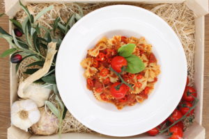 Farfalle mit Tomatensoße